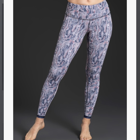 Peach Reversible leggings - Picture 1 of 2